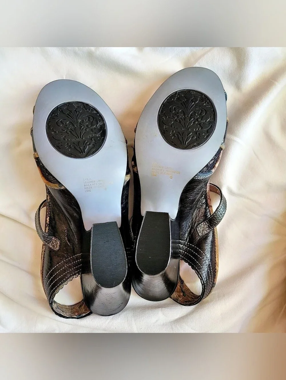 Bobbi Blu Vintage Black Leather Mary Jane Heels with Floral and T-Strap Sz 10